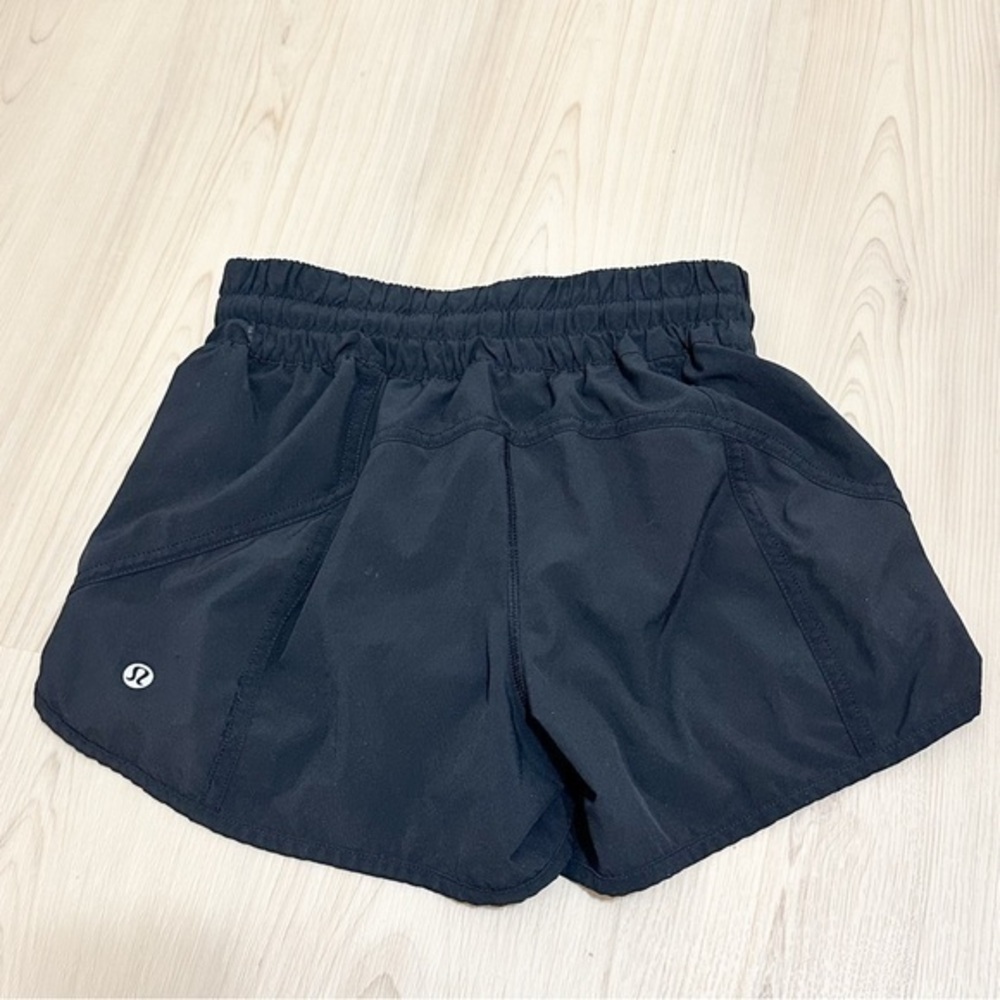 Lululemon black tracker shorts